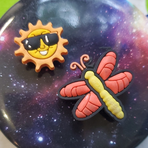 Sun and Dragonfly Croc Charms 🌏5/$10🌏 - Picture 1 of 3